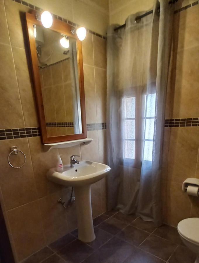 Ta Majsi Farmhouse With Indoor Heated Pool San Lawrenz Buitenkant foto